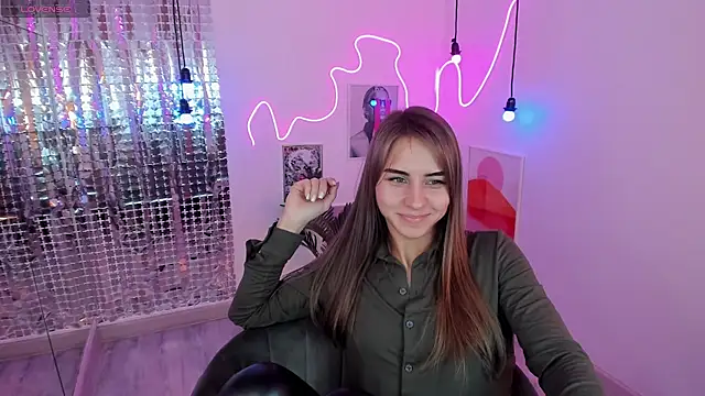 Snapshot of CharmBianca chatting on February 9, 3:12 pm CharmBianca online show from February 9, 3:12 pm