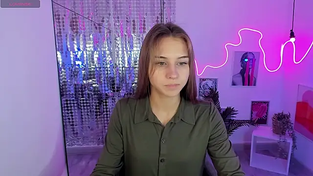 Snapshot of CharmBianca chatting on February 14, 5:09 am CharmBianca online show from February 14, 5:09 am