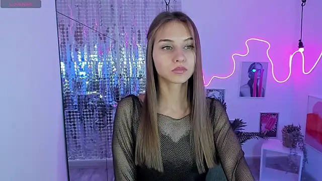 Snapshot of CharmBianca chatting on February 14, 11:31 am CharmBianca online show from February 14, 11:31 am