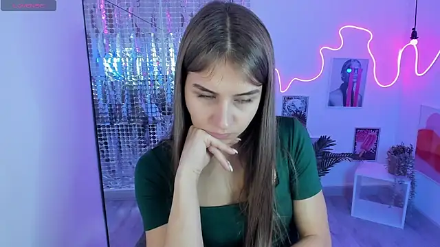 Snapshot of CharmBianca chatting on February 15, 7:27 am CharmBianca online show from February 15, 7:27 am