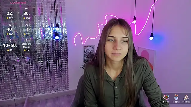 Snapshot of CharmBianca chatting on February 16, 2:32 pm CharmBianca online show from February 16, 2:32 pm