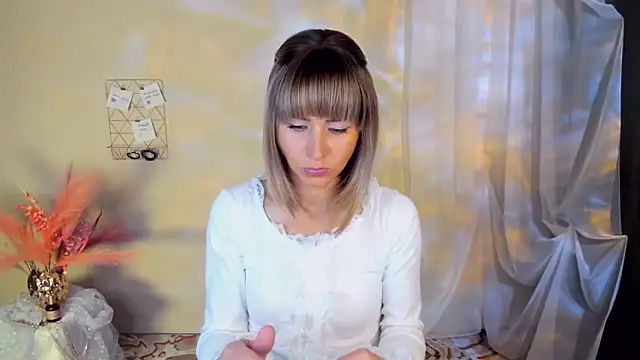 Snapshot of CharmBianca chatting on October 12, 12:37 pm CharmBianca online show from October 12, 12:37 pm