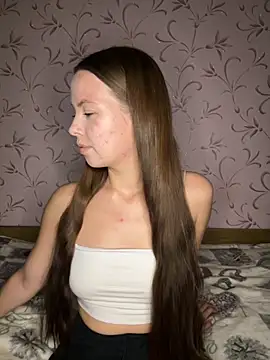 Arielle Swan online show from October 25, 2:46 pm