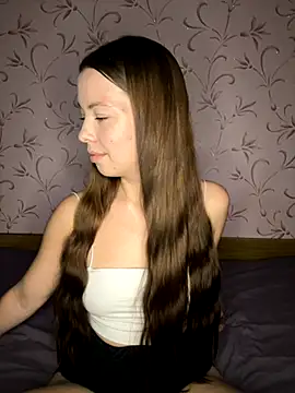 Arielle Swan online show from November 29, 1:47 pm