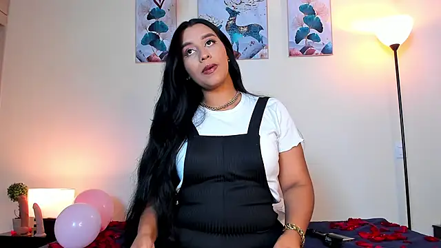 Snapshot of aleya_bliss chatting on February 14, 12:57 pm aleya bliss online show from February 14, 12:57 pm