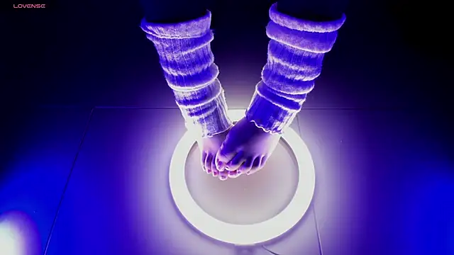 Snapshot of aleya_bliss chatting on September 19, 2:46 am aleya bliss online show from September 19, 2:46 am