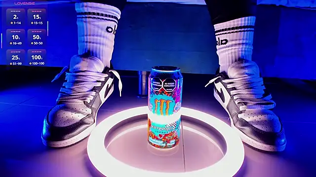 Snapshot of aleya_bliss chatting on October 10, 2:21 am aleya bliss online show from October 10, 2:21 am