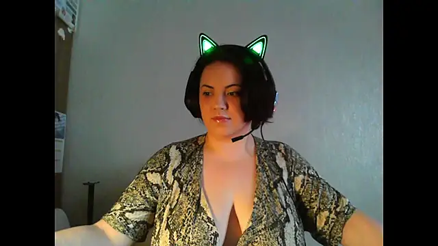 Snapshot of BlackkkVelvet chatting on March 7, 12:01 pm BlackkkVelvet online show from March 7, 12:01 pm