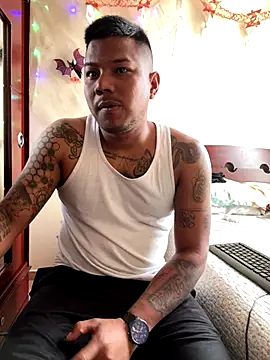 Snapshot of Saipadpuer30 chatting on October 30, 1:23 pm Saipadpuer30 online show from October 30, 1:23 pm