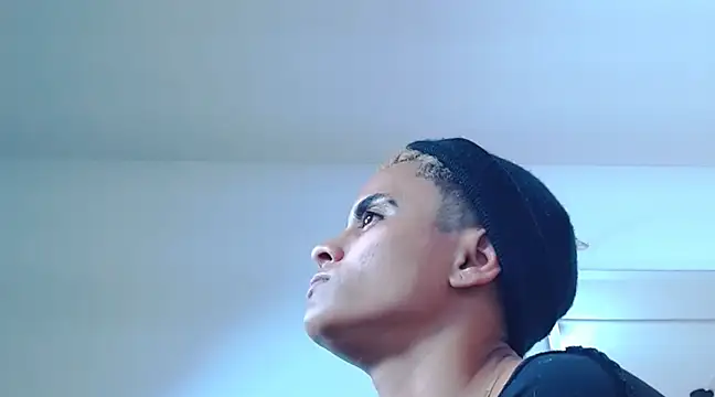 Liiamthompson online show from January 31, 4:58 am