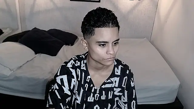 Liiamthompson online show from March 7, 11:51 am