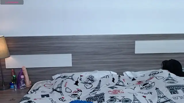 Liiamthompson online show from January 13, 10:09 am