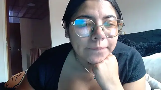 viccky vick online show from May 17, 7:32 pm