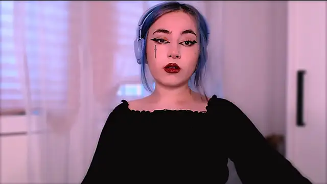 purplewitch online show from September 15, 1:44 pm