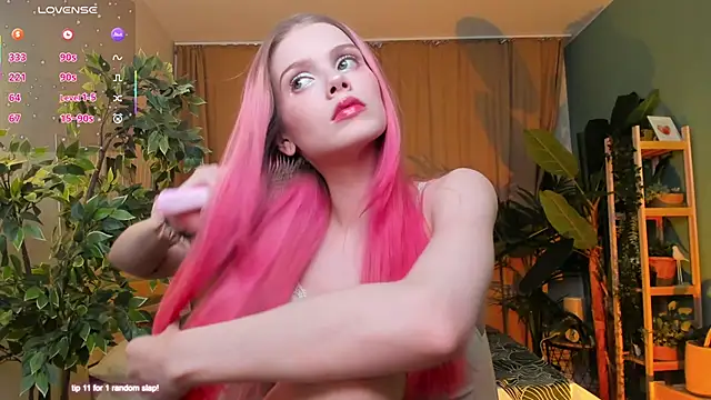 Snapshot of Gretchen_Mol chatting on December 16, 7:46 am Gretchen Mol online show from December 16, 7:46 am