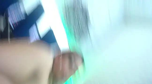 Snapshot of nicolee_millerr chatting on March 17, 3:18 pm nicolee millerr online show from March 17, 3:18 pm