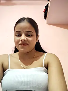 Snapshot of RAYI_123 chatting on April 5, 6:54 am RAYI 123 online show from April 5, 6:54 am