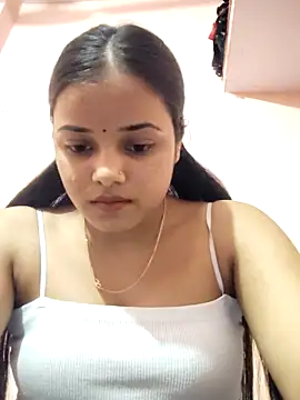Snapshot of RAYI_123 chatting on April 8, 2:06 pm RAYI 123 online show from April 8, 2:06 pm
