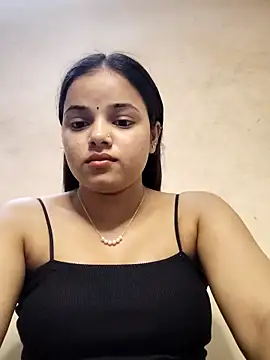 Snapshot of RAYI_123 chatting on April 17, 5:43 am RAYI 123 online show from April 17, 5:43 am