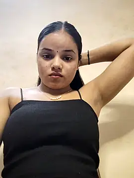 Snapshot of RAYI_123 chatting on April 18, 5:33 am RAYI 123 online show from April 18, 5:33 am