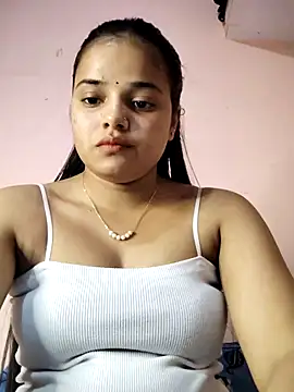 Snapshot of RAYI_123 chatting on May 3, 2:45 pm RAYI 123 online show from May 3, 2:45 pm