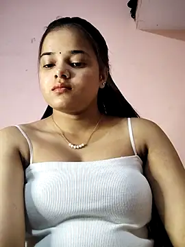 Snapshot of RAYI_123 chatting on May 6, 5:57 am RAYI 123 online show from May 6, 5:57 am