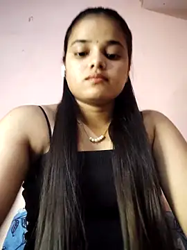 Snapshot of RAYI_123 chatting on May 10, 2:33 pm RAYI 123 online show from May 10, 2:33 pm