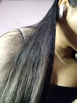 Snapshot of RAYI_123 chatting on May 13, 6:00 am RAYI 123 online show from May 13, 6:00 am