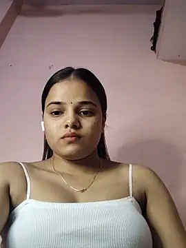 Snapshot of RAYI_123 chatting on May 22, 2:44 pm RAYI 123 online show from May 22, 2:44 pm
