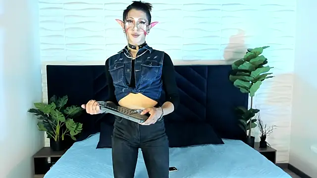 Snapshot of Alexa_vandercloude chatting on October 25, 8:03 pm Alexa vandercloude online show from October 25, 8:03 pm