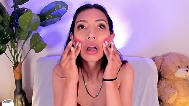Snapshot of Miss_veronicaa2 chatting on April 22, 1:12 pm Miss veronicaa2 online show from April 22, 1:12 pm