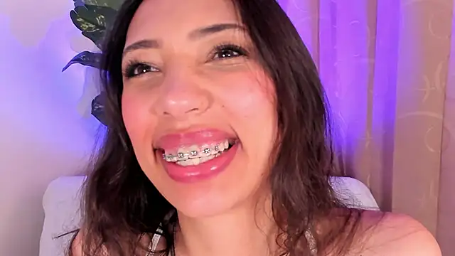 Snapshot of Miss_veronicaa2 chatting on April 29, 6:03 pm Miss veronicaa2 online show from April 29, 6:03 pm