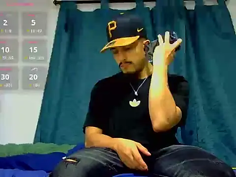 Snapshot of Keiviid chatting on April 10, 3:12 am Keiviid online show from April 10, 3:12 am