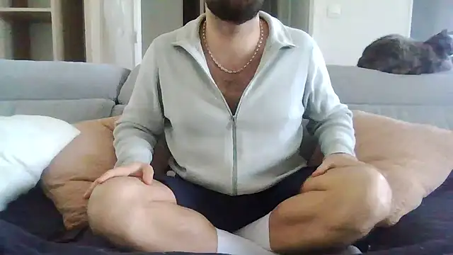 Snapshot of Zer_oki chatting on March 12, 11:27 am Zer oki online show from March 12, 11:27 am