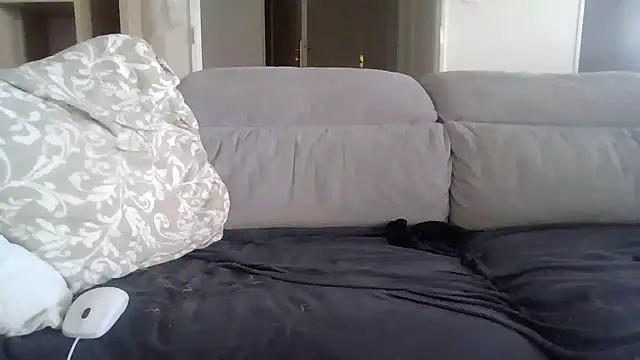 Snapshot of Zer_oki chatting on March 16, 8:18 am Zer oki online show from March 16, 8:18 am