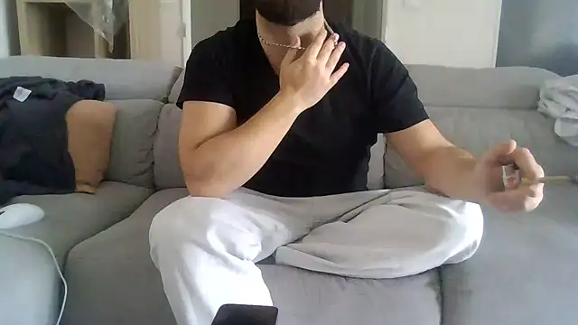 Snapshot of Zer_oki chatting on March 25, 12:33 pm Zer oki online show from March 25, 12:33 pm