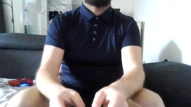 Snapshot of Zer_oki chatting on April 1, 10:49 am Zer oki online show from April 1, 10:49 am