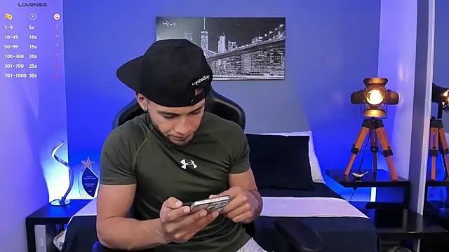 Max Conor1 online show from October 11, 12:04 pm