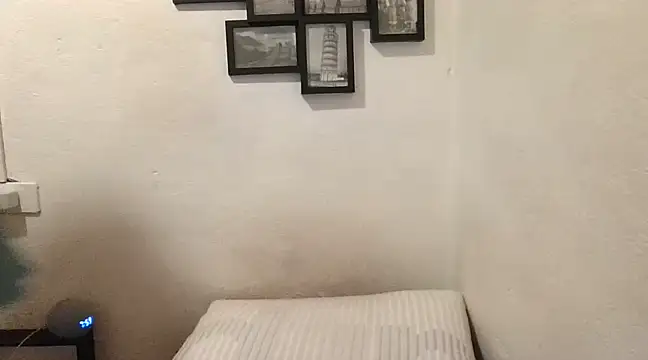 MirandaLatinaLovely online show from February 6, 2:00 am