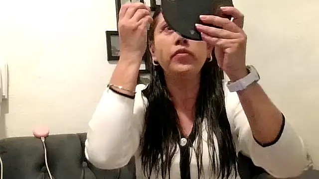 MirandaLatinaLovely online show from January 13, 7:52 pm