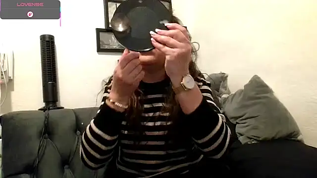 MirandaLatinaLovely online show from February 25, 6:28 pm