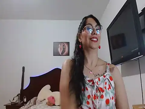 AloLovely  online show from May 9, 1:55 am