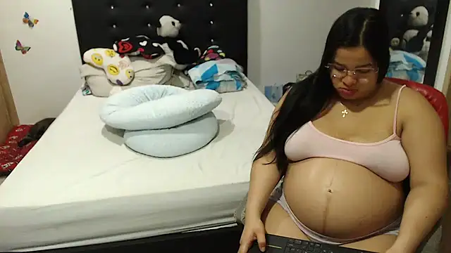 Snapshot of kylie_switch2 chatting on October 20, 11:27 pm kylie switch2 online show from October 20, 11:27 pm