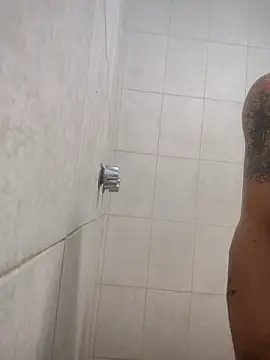 Snapshot of Fo05go chatting on March 25, 5:35 am Fo05go online show from March 25, 5:35 am