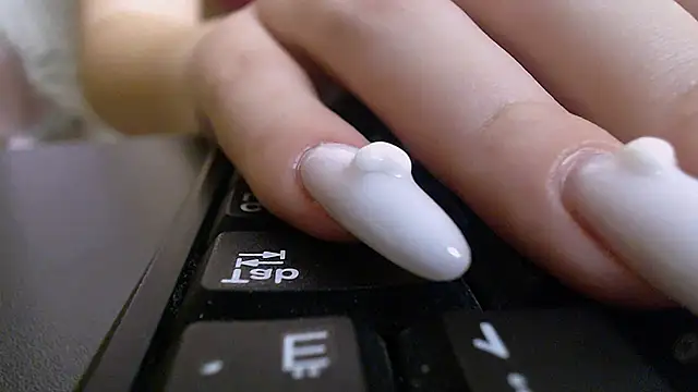 Snapshot of AngelaX_ chatting on January 31, 11:03 am AngelaX online show from January 31, 11:03 am