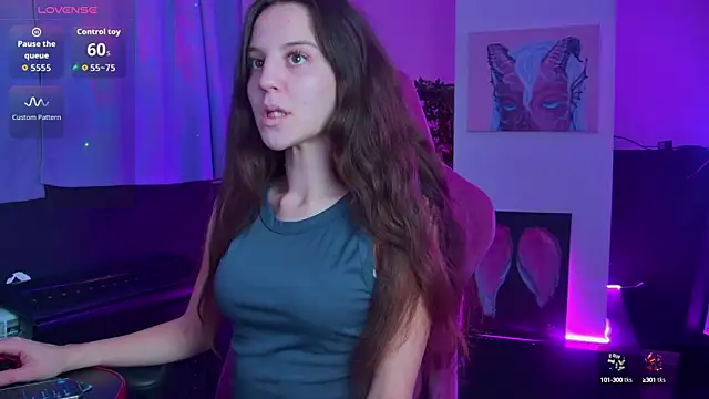 Snapshot of MilaStoyne chatting on October 3, 6:43 am MilaStoyne online show from October 3, 6:43 am