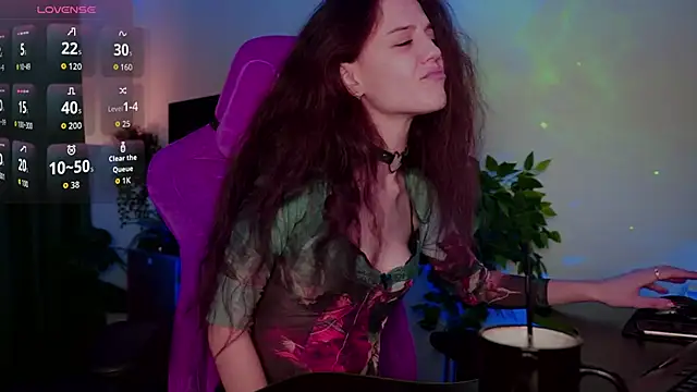 Snapshot of MilaStoyne chatting on November 4, 5:39 am MilaStoyne online show from November 4, 5:39 am