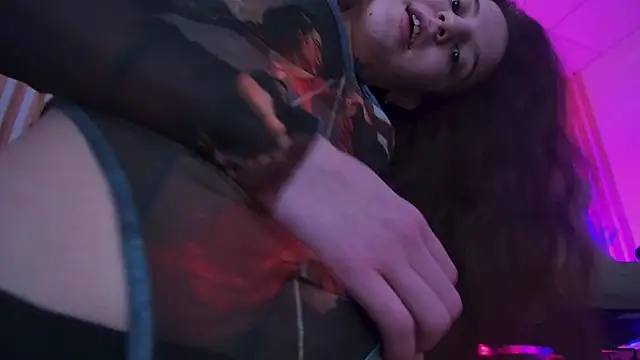 Snapshot of MilaStoyne chatting on January 18, 7:01 am MilaStoyne online show from January 18, 7:01 am