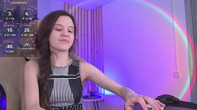 Snapshot of MilaStoyne chatting on February 16, 6:31 am MilaStoyne online show from February 16, 6:31 am