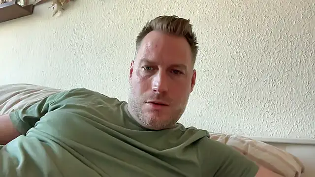 Christian87xxx online show from April 25, 4:37 pm